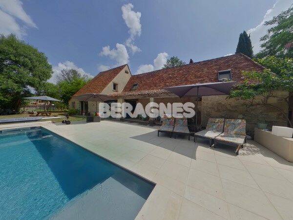 Maison 5 pièces 250 m² · à Bergerac · 250 m² · 546 000 €