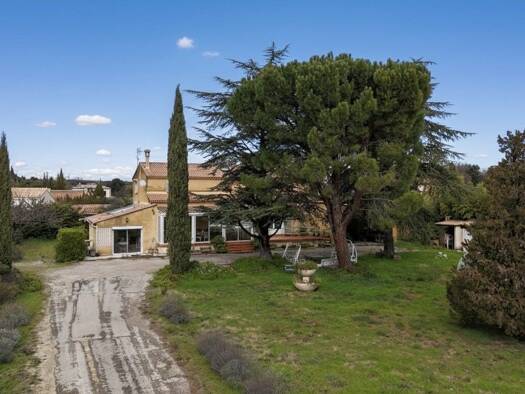 Maison à vendre 557 000 € 7 pièces 5 chambres 198 m² 3 346 m² de terrain Rochefort-du-Gard 30650