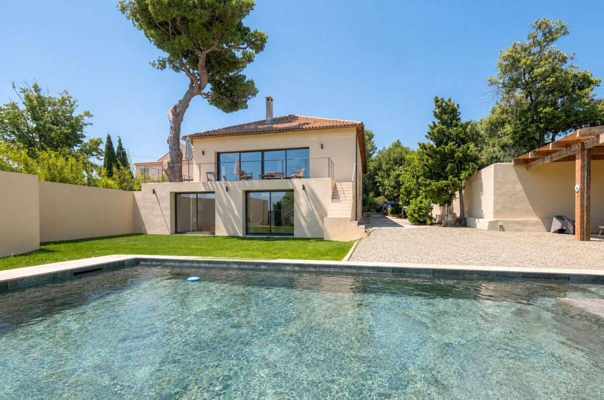 Maison 5 pièces 282 m² · à Plan-de-Cuques · 281,8 m² · 1 187 000 €