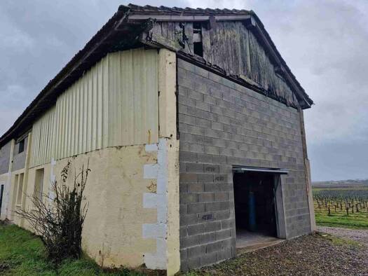 Parking à vendre 35 900 € 112 m² Saint-Aubin-de-Blaye 33820