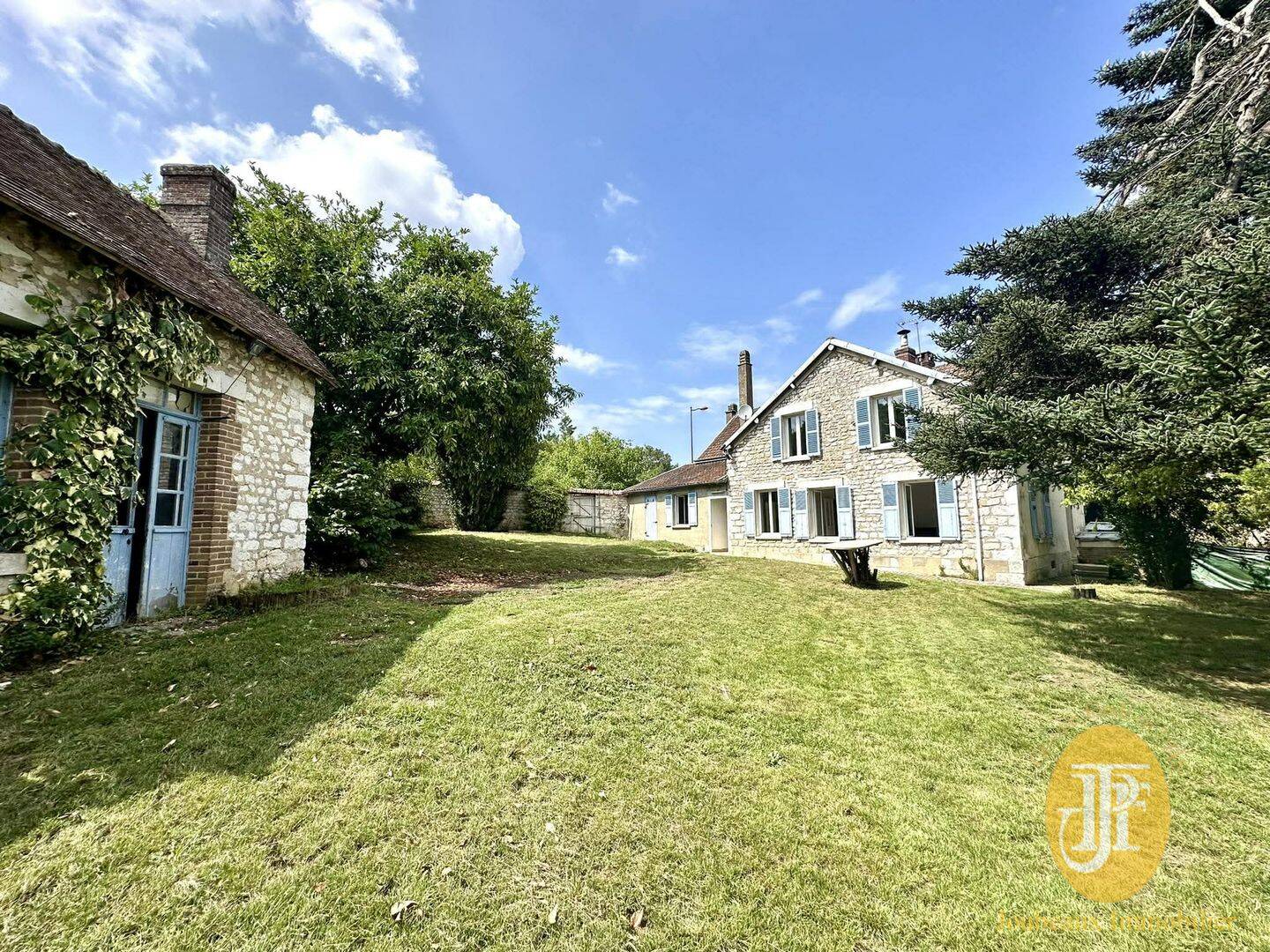 Maison 7 pièces 133 m² · à Saint-Pierre-de-Bailleul · 133 m² · 232 000 €