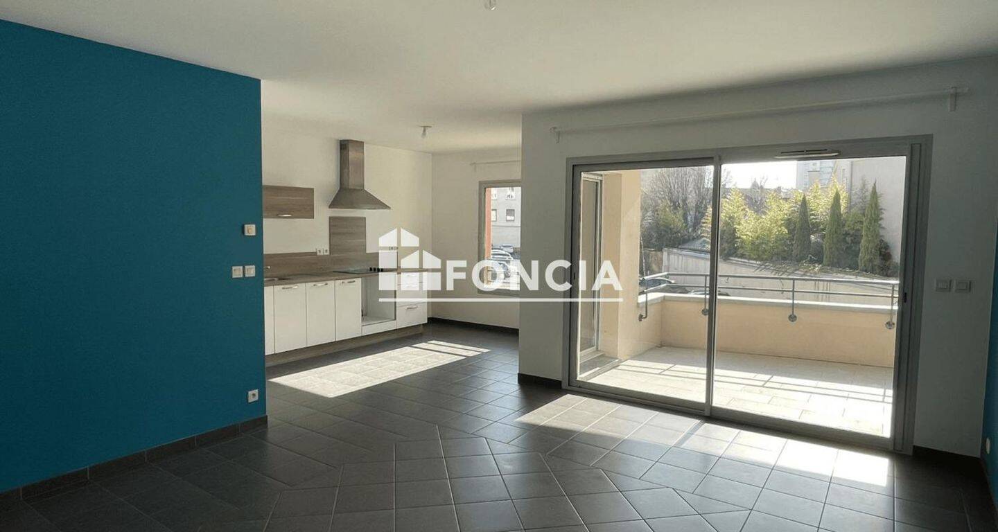 Appartement 3 pièces 74 m² · à Roanne · 74 m² · 810 €/mois