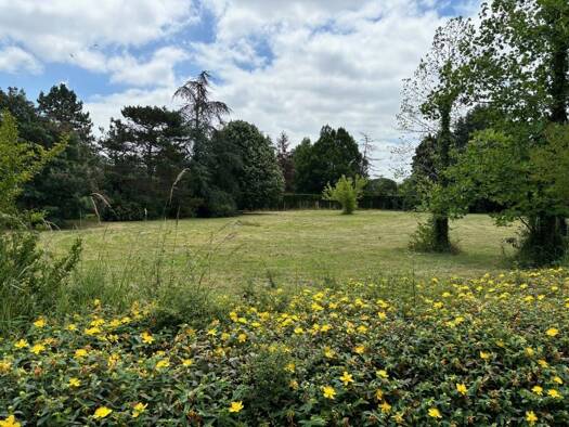 Terrain constructible viabilisé à vendre 134 900 € 670 m² de terrain Roquettes 31120