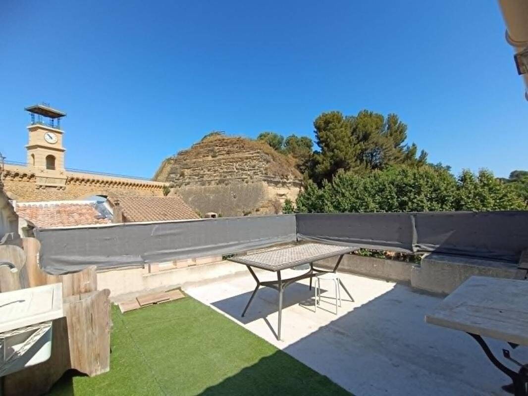 Maison 4 pièces 105 m² · à Saint-Chamas · 105 m² · 240 000 €