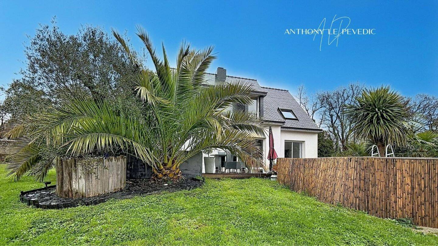 Maison 8 pièces 121 m² · à Ploemel · 121 m² · 546 000 €