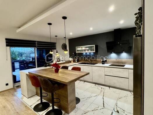 Immeuble à vendre 499 000 € 300 m² Betting 57800