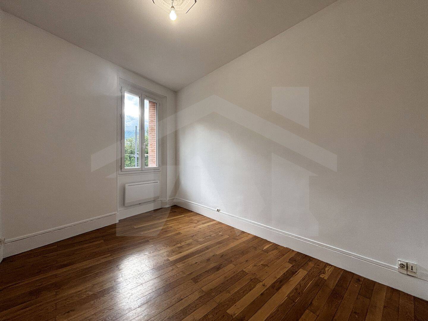 APPARTEMENT GRENOBLE T3 — 4