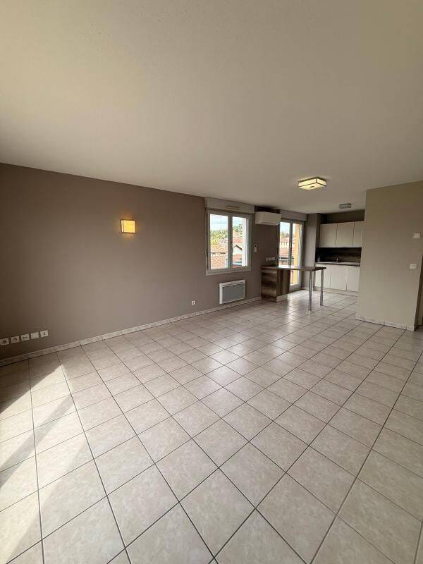 Appartement 3 pièces 64 m² · à Saint-Marcellin · 64 m² · 910 €/mois