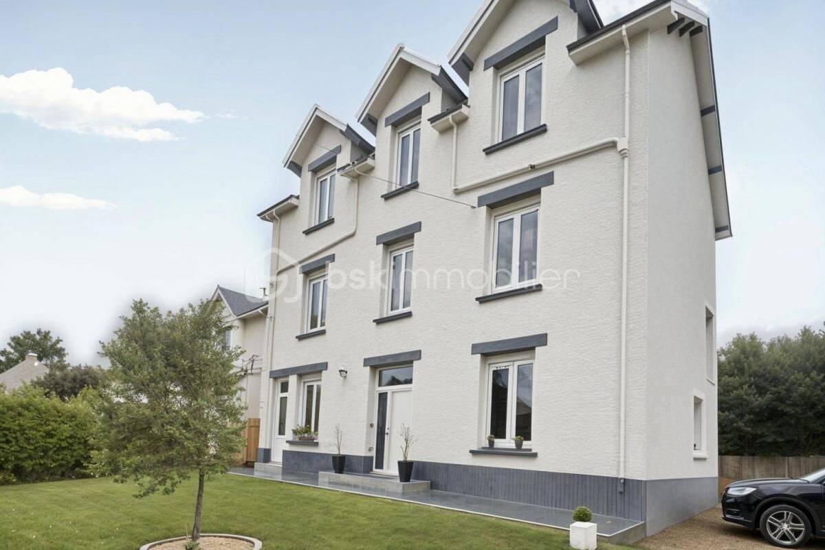 Maison 9 pièces 205 m² · à Saint-Lyphard · 205 m² · 515 000 €