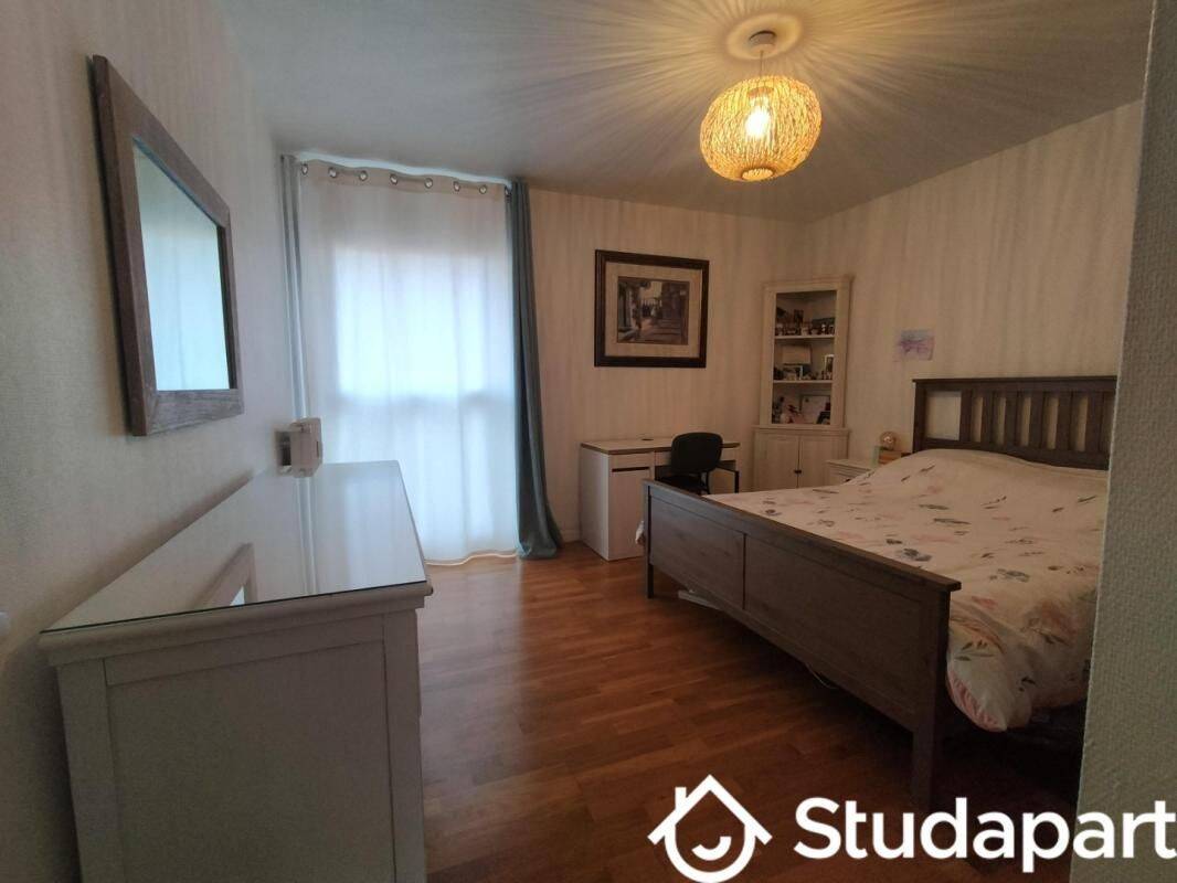 1 pièce 16 m² · à Lille · 16 m² · 570 €/mois