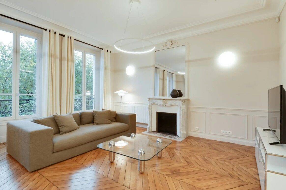 Appartement 3 pièces 92 m² · à Paris 17ème Arrondissement · 92 m² · 3 290 €/mois