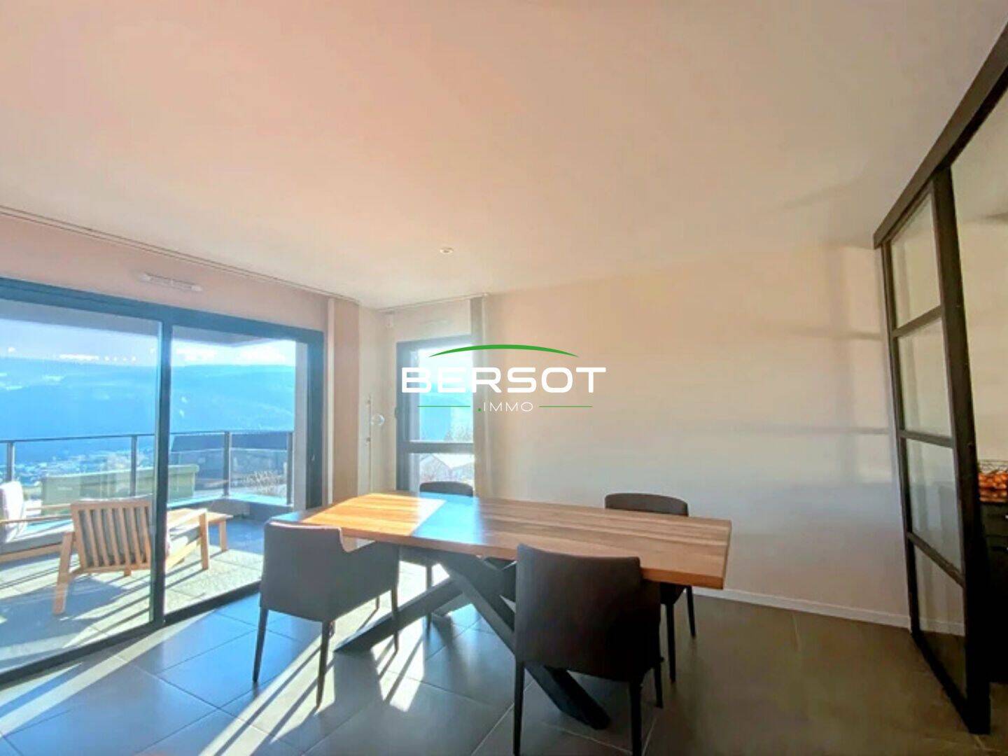 Appartement 4 pièces 101 m² · à Villers-le-Lac · 101,4 m² · 403 000 €