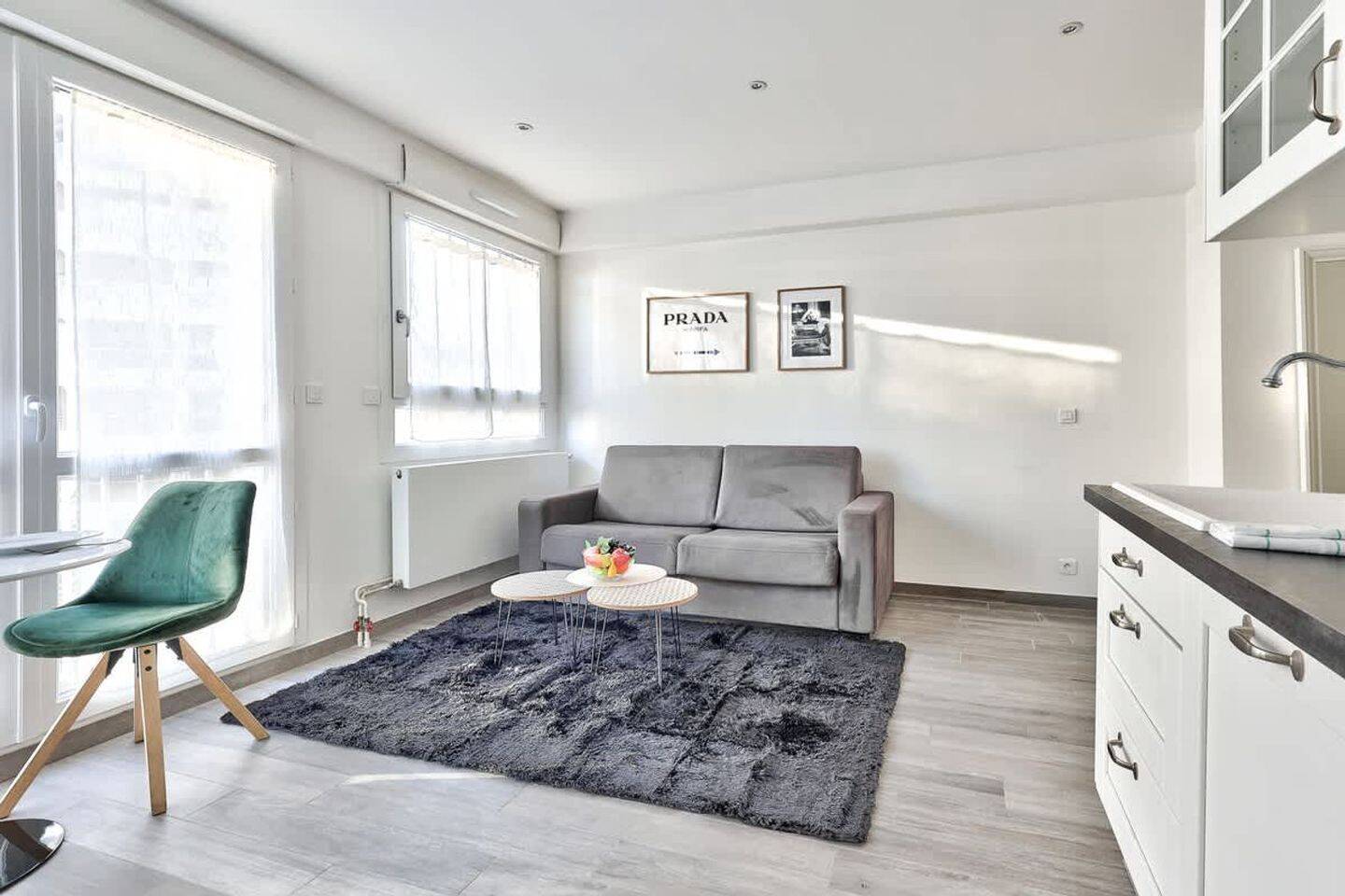 Appartement 2 pièces 40 m² · à Paris 16ème Arrondissement · 40 m² · 3 720 €/mois