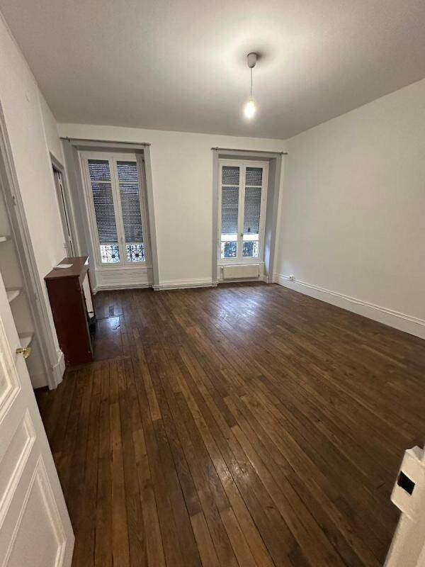 Appartement 3 pièces 73 m² · à Oullins-Pierre-Bénite · 73 m² · 803 €/mois