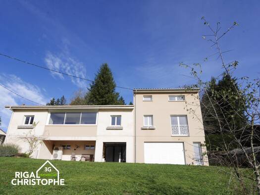 Maison à vendre 330 000 € 9 pièces 5 chambres 200 m² 7 971 m² de terrain Le Rialet 81240