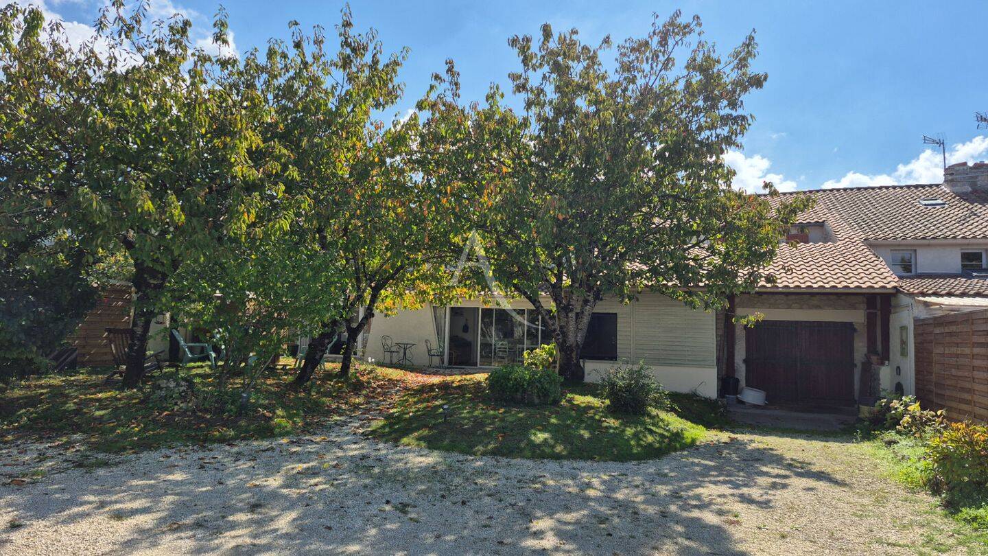 Maison 6 pièces 188 m² · à Saintes · 188 m² · 383 250 €