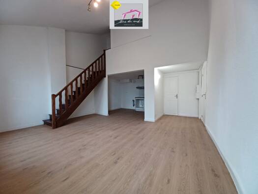 Appartement à louer 510 € 2 pièces 1 chambre 46,5 m² Étage 2/2 Lézignan-Corbières 11200