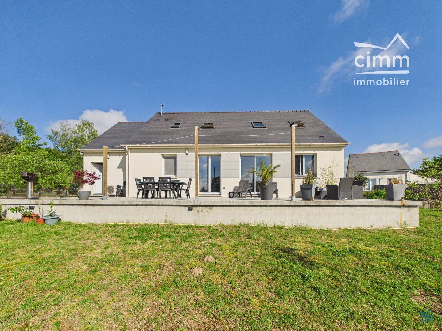 Maison 6 pièces 135 m² · à Longué-Jumelles · 135,2 m² · 257 100 €