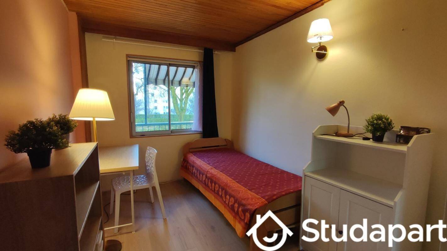 1 pièce 12 m² · à Fresnes · 12 m² · 600 €