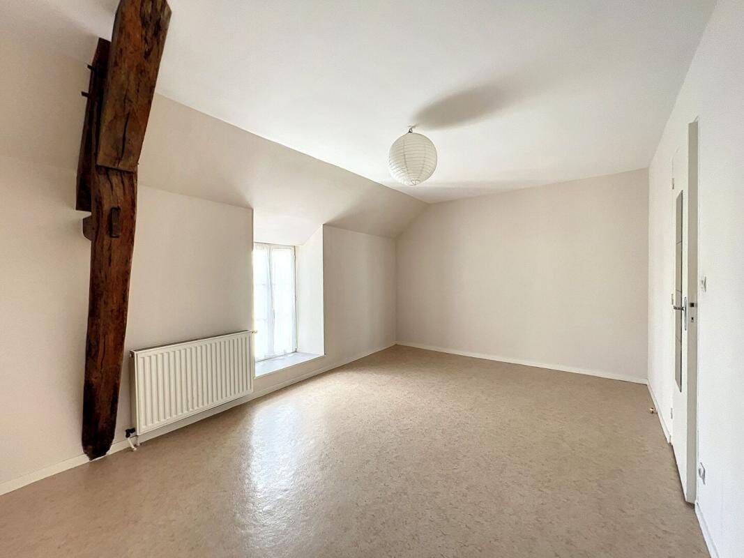Appartement 2 pièces 42 m² · à Janville-en-Beauce · 41,9 m² · 475 €