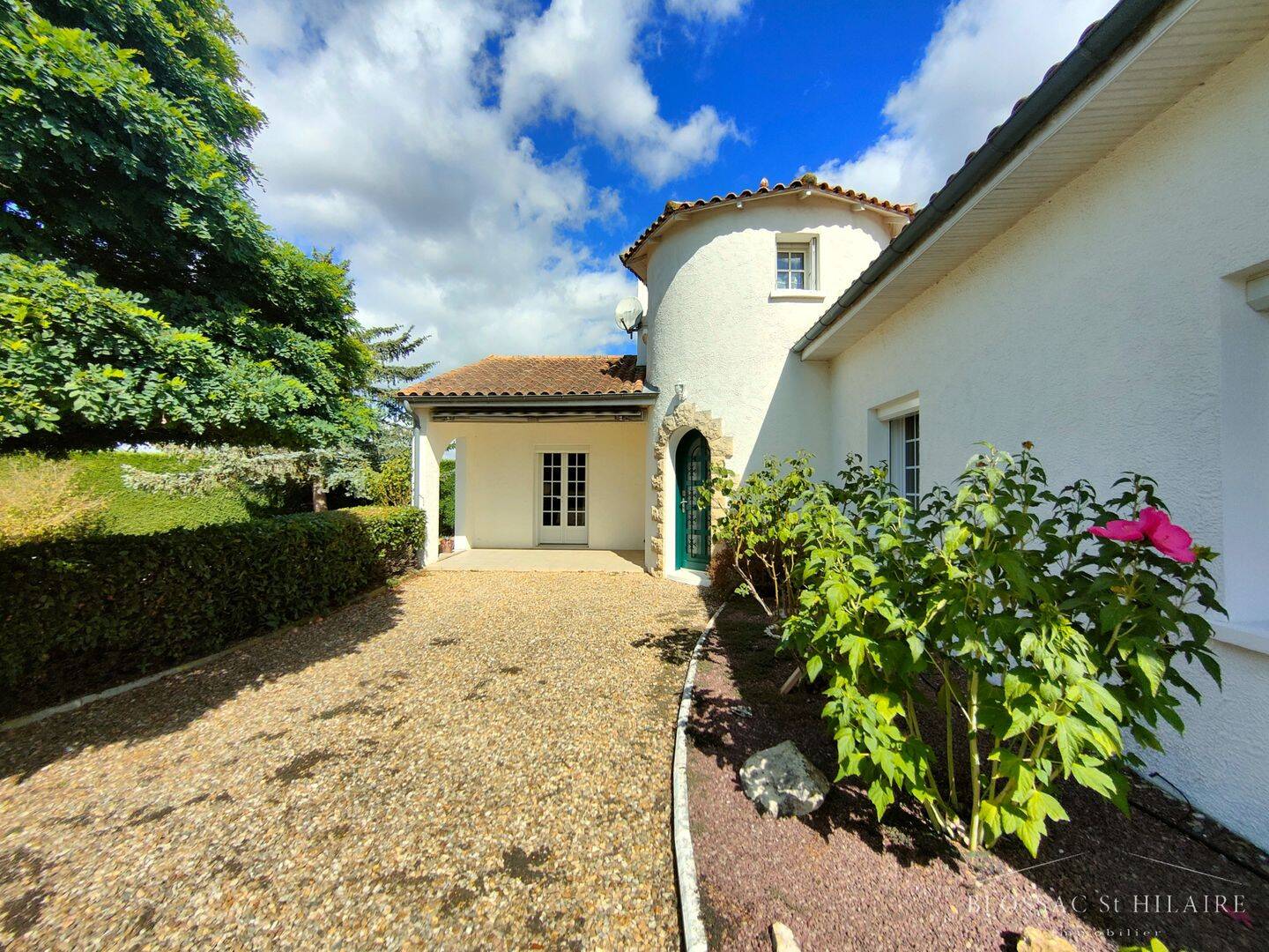 Maison 5 pièces 187 m² · à Sèvres-Anxaumont · 187 m² · 400 000 €