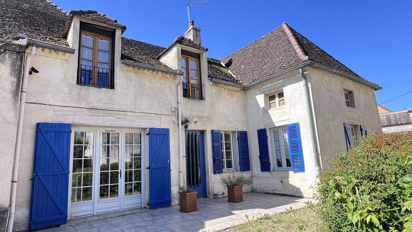 Maison 7 pièces 178 m² · à Saint-Loup-Géanges · 178 m² · 225 000 €