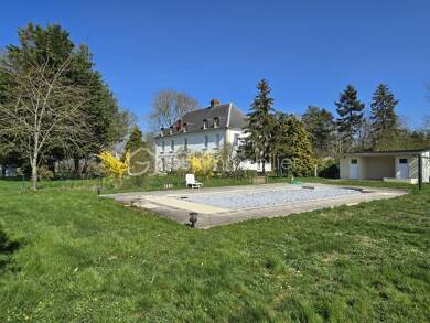 Château à vendre 670 000 € 10 pièces 6 chambres 375 m² 21 000 m² de terrain Froissy 60480
