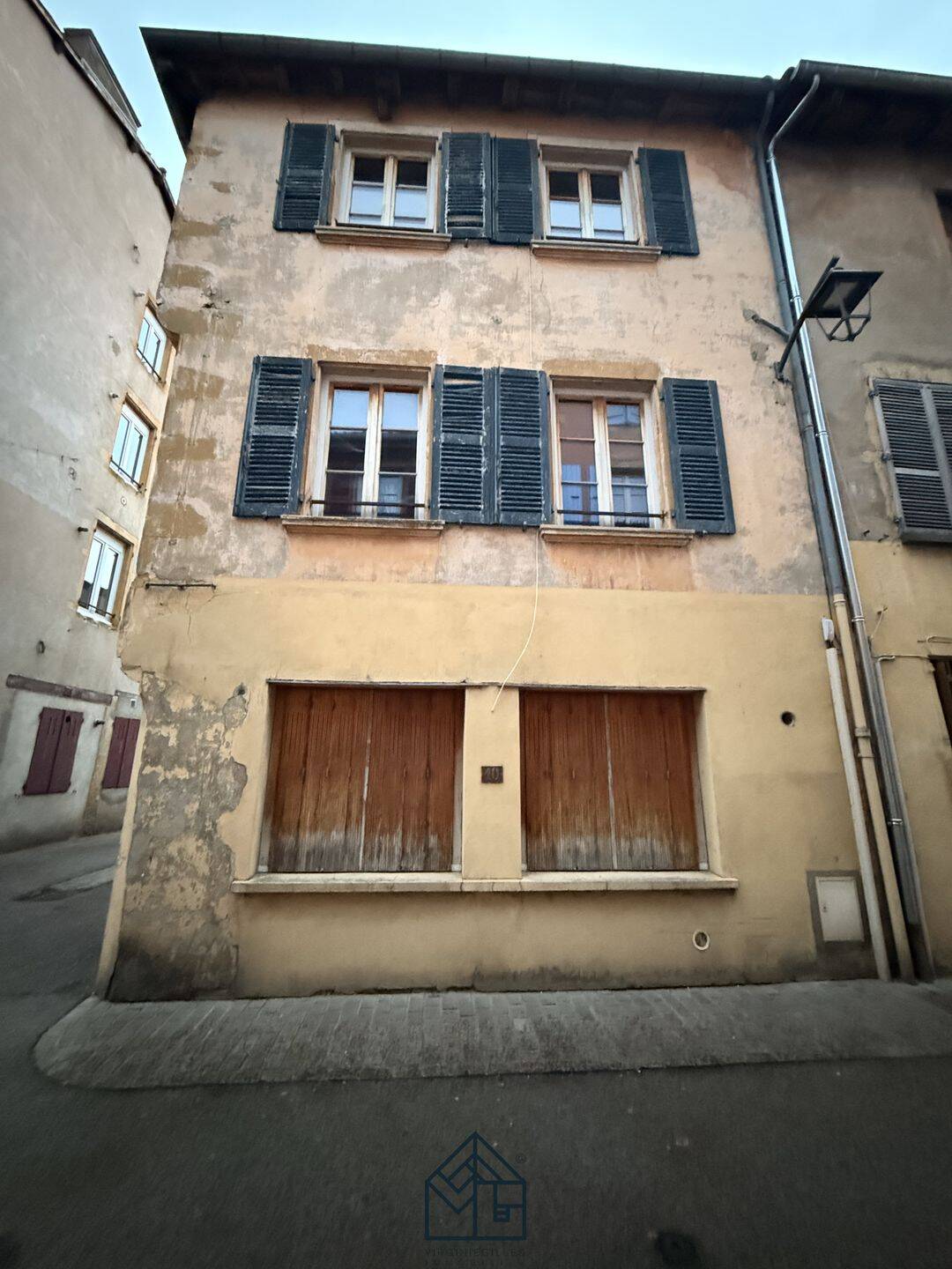 Maison 6 pièces 95 m² · à Charlieu · 95,2 m² · 59 000 €