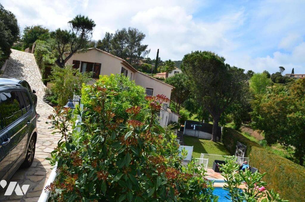 Maison 8 pièces 139 m² · à Roquebrune-sur-Argens · 139 m² · 590 000 €
