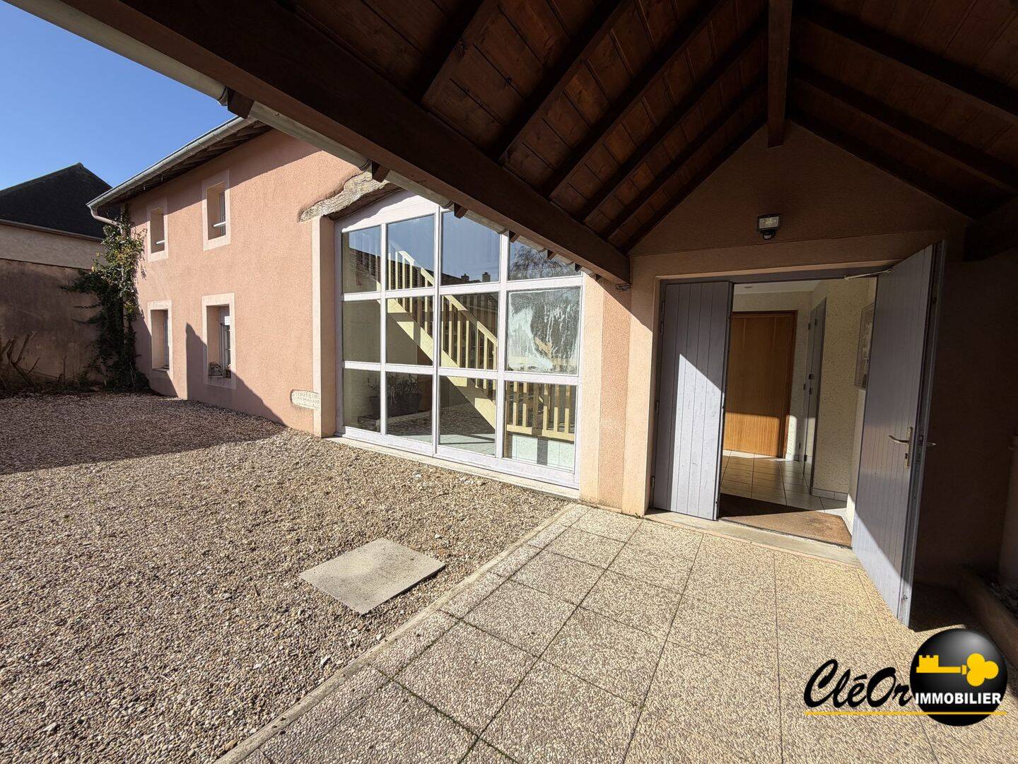 Appartement 1 pièce 42 m² · à Pierre-de-Bresse · 42 m² · 450 €