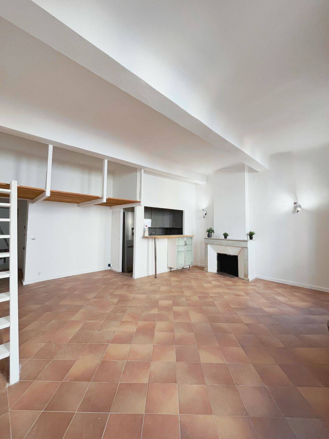 Appartement 2 pièces 51 m² · à Aix-en-Provence · 50,6 m² · 980 €