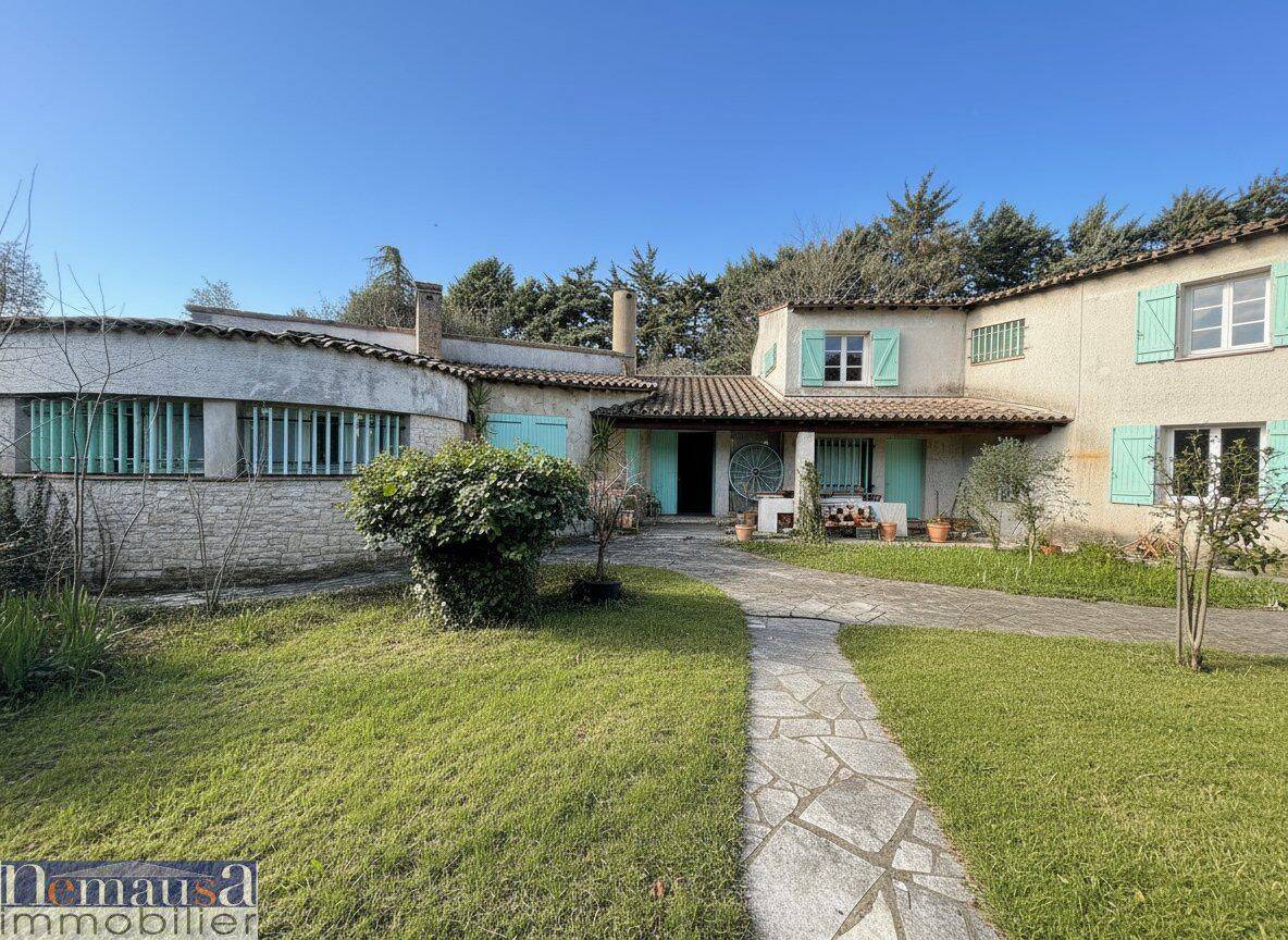 Maison 7 pièces 211 m² · à Caissargues · 211 m² · 399 000 €