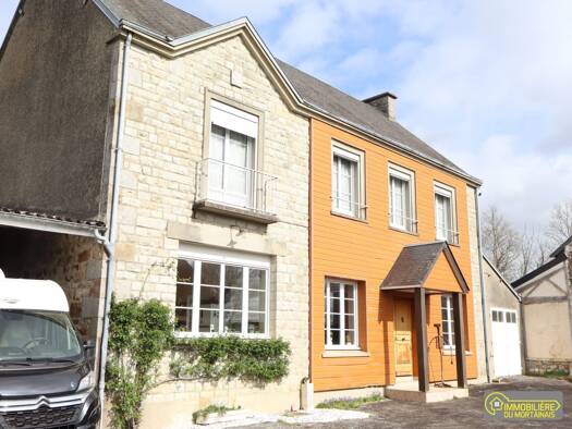 Maison à vendre 235 000 € 6 pièces 4 chambres 170 m² 920 m² de terrain Mortain-Bocage 50140
