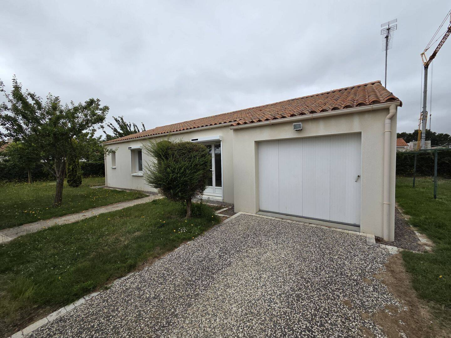 Maison 3 pièces 77 m² · à Les Achards · 77,3 m² · 978 €