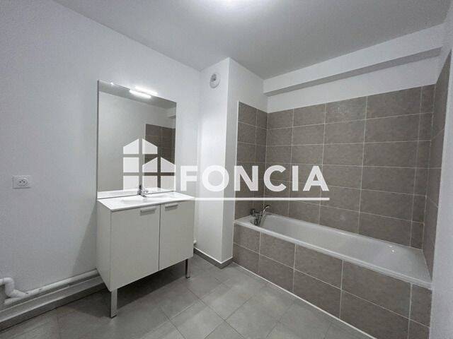 Appartement 3 pièces 66 m² · à Amiens · 65,6 m² · 898 €
