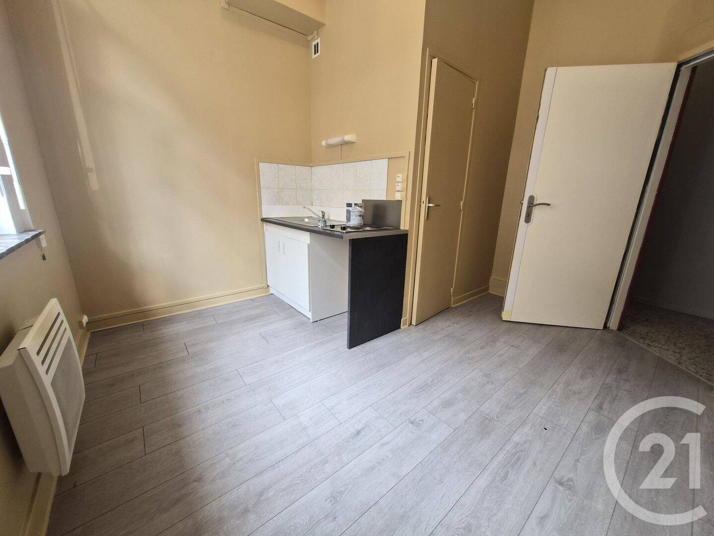 Appartement 1 pièce 11 m² · à Lens · 11,1 m² · 330 €/mois