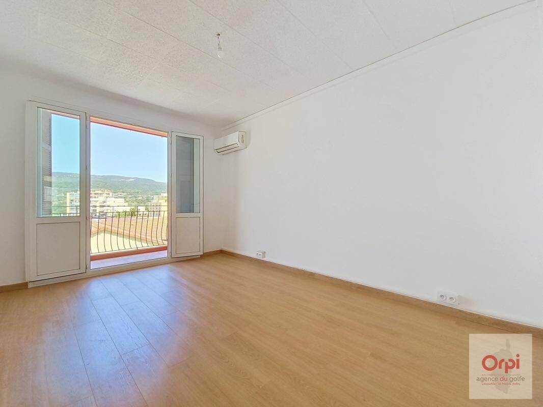 Appartement 4 pièces 69 m² · à Ajaccio · 68,8 m² · 920 €