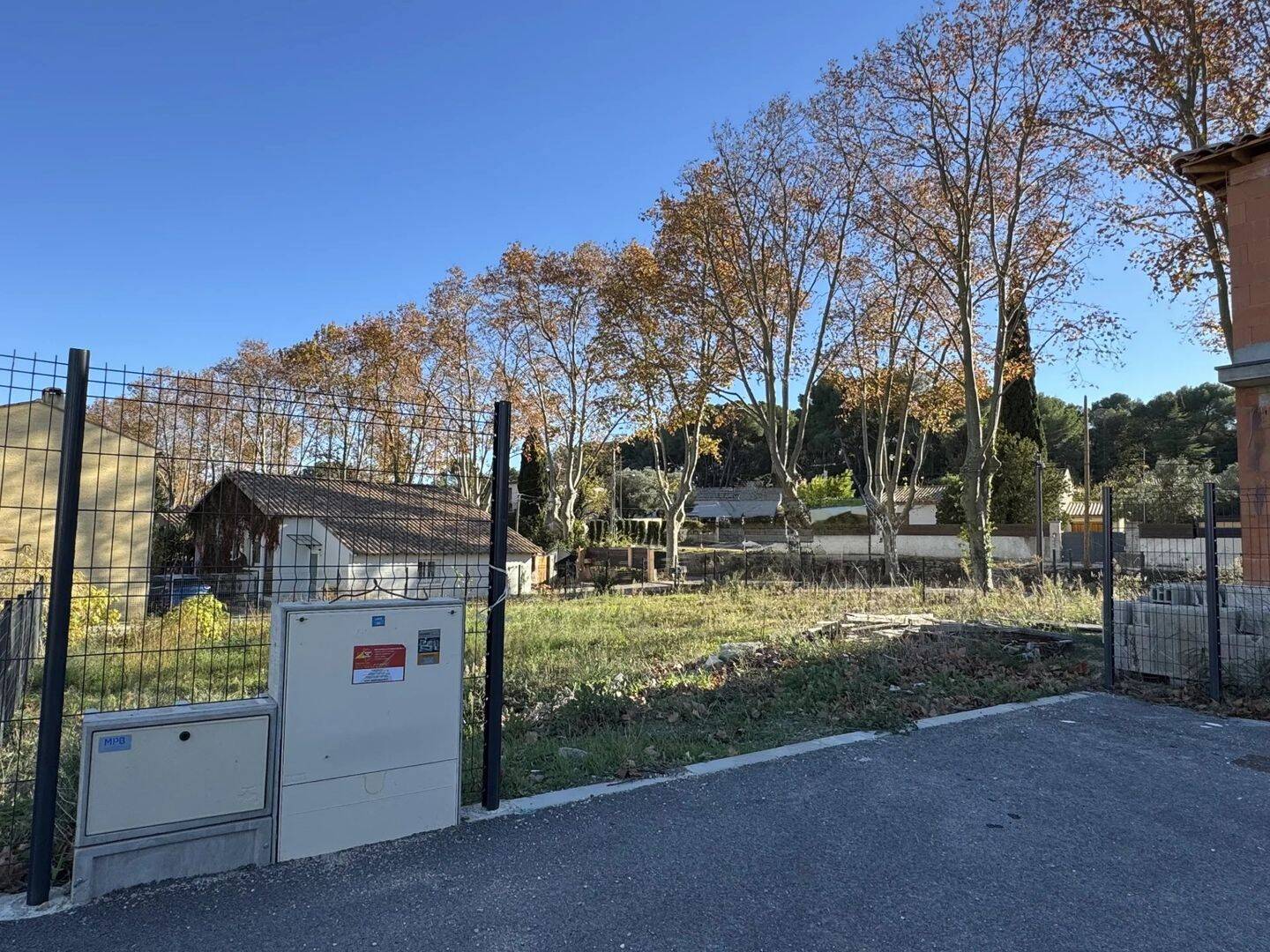 Terrain de 617 m² à Aigues-Vives - photo 2