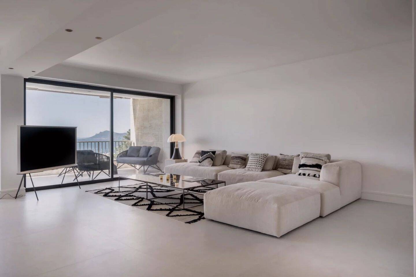Appartement 3 pièces 120 m² · à Cannes · 120 m² · 7 600 €