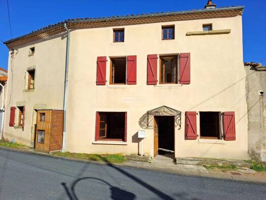 Maison à vendre 176 000 € 7 pièces 3 chambres 126 m² Moissat 63190