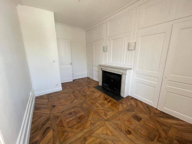 Appartement 4 pièces 76 m² · à Villefranche-sur-Saône · 75,9 m² · 705 €/mois