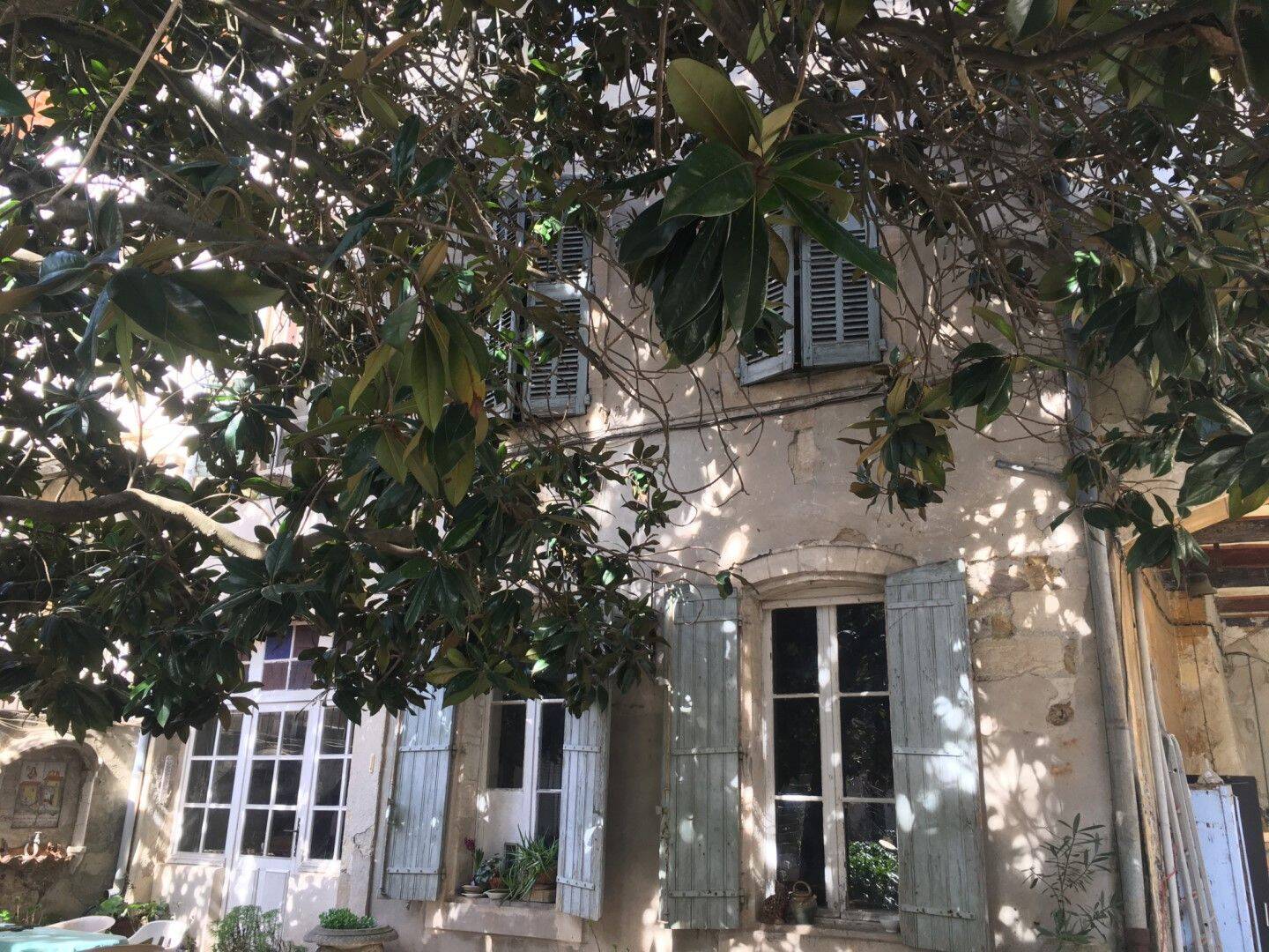 Maison 11 pièces 350 m² · à Villeneuve-lès-Avignon · 350 m² · 1 250 000 €