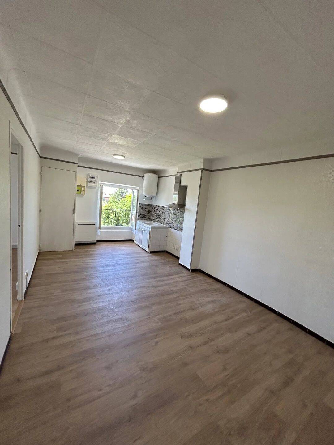 Appartement 3 pièces 69 m² · à Peyrolles-en-Provence · 68,9 m² · 650 €