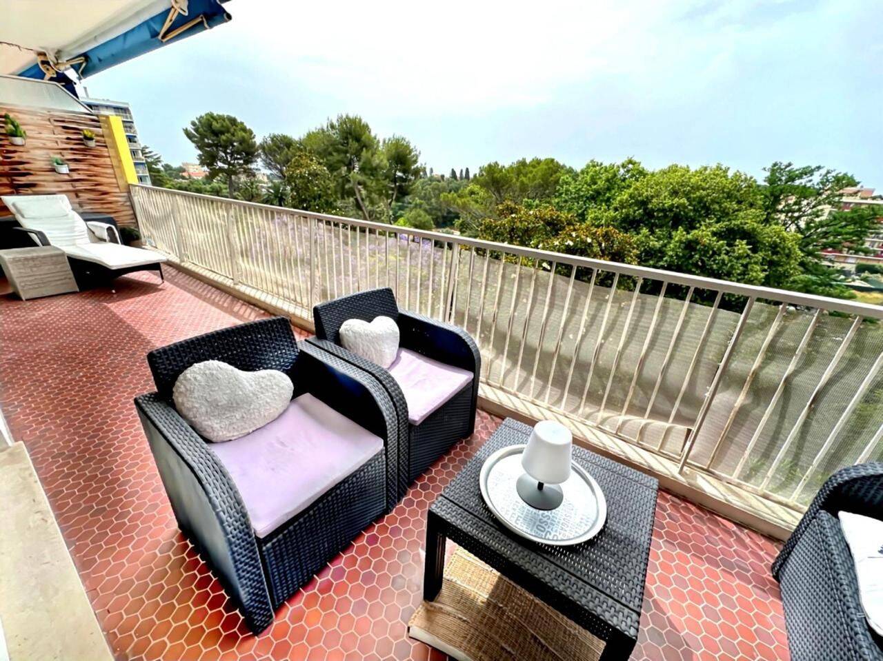Appartement 3 pièces 65 m² · à Antibes · 64,7 m² · 362 000 €