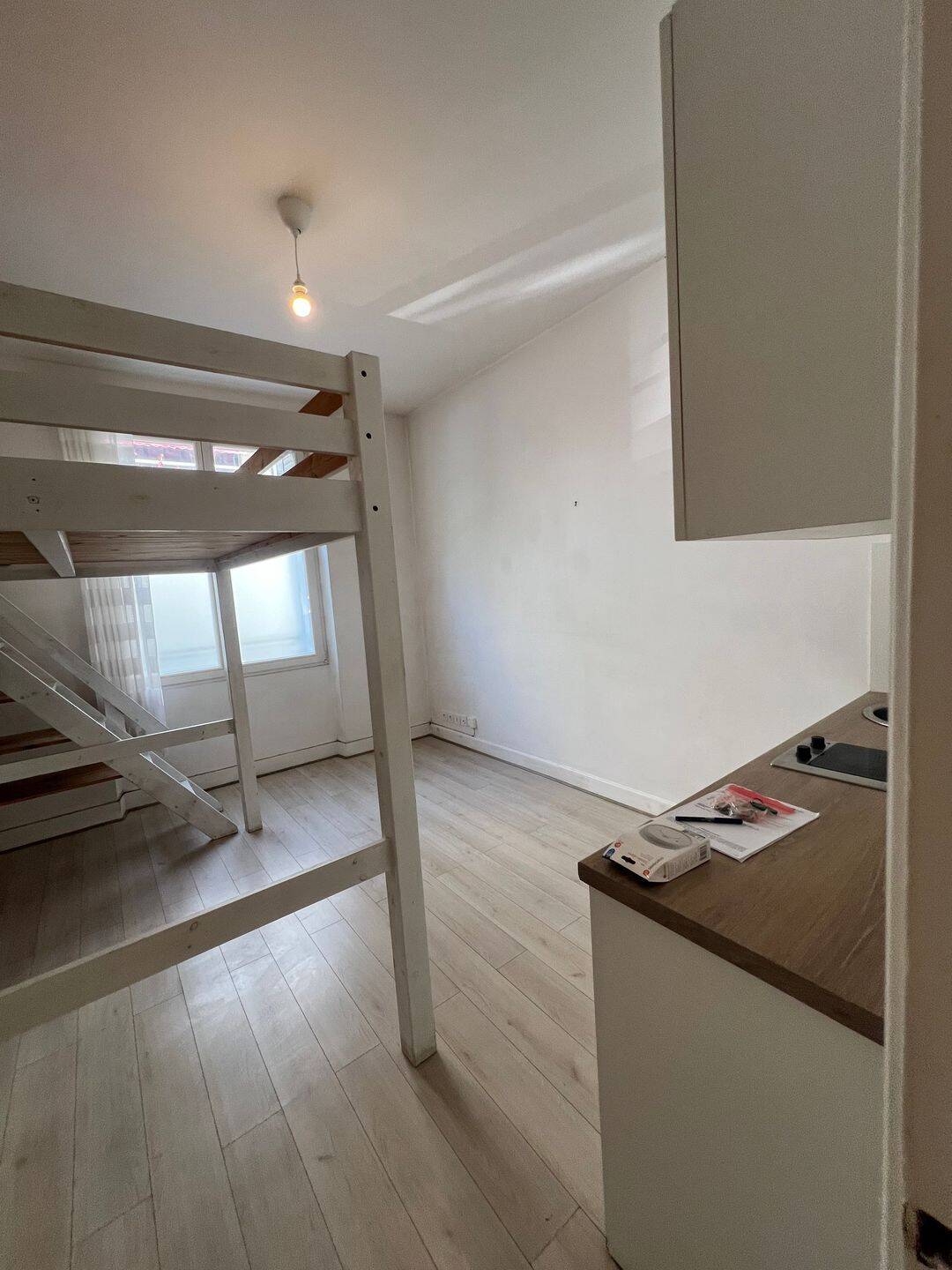 Appartement 1 pièce 23 m² · à Paris 16ème Arrondissement · 22,9 m² · 800 €/mois