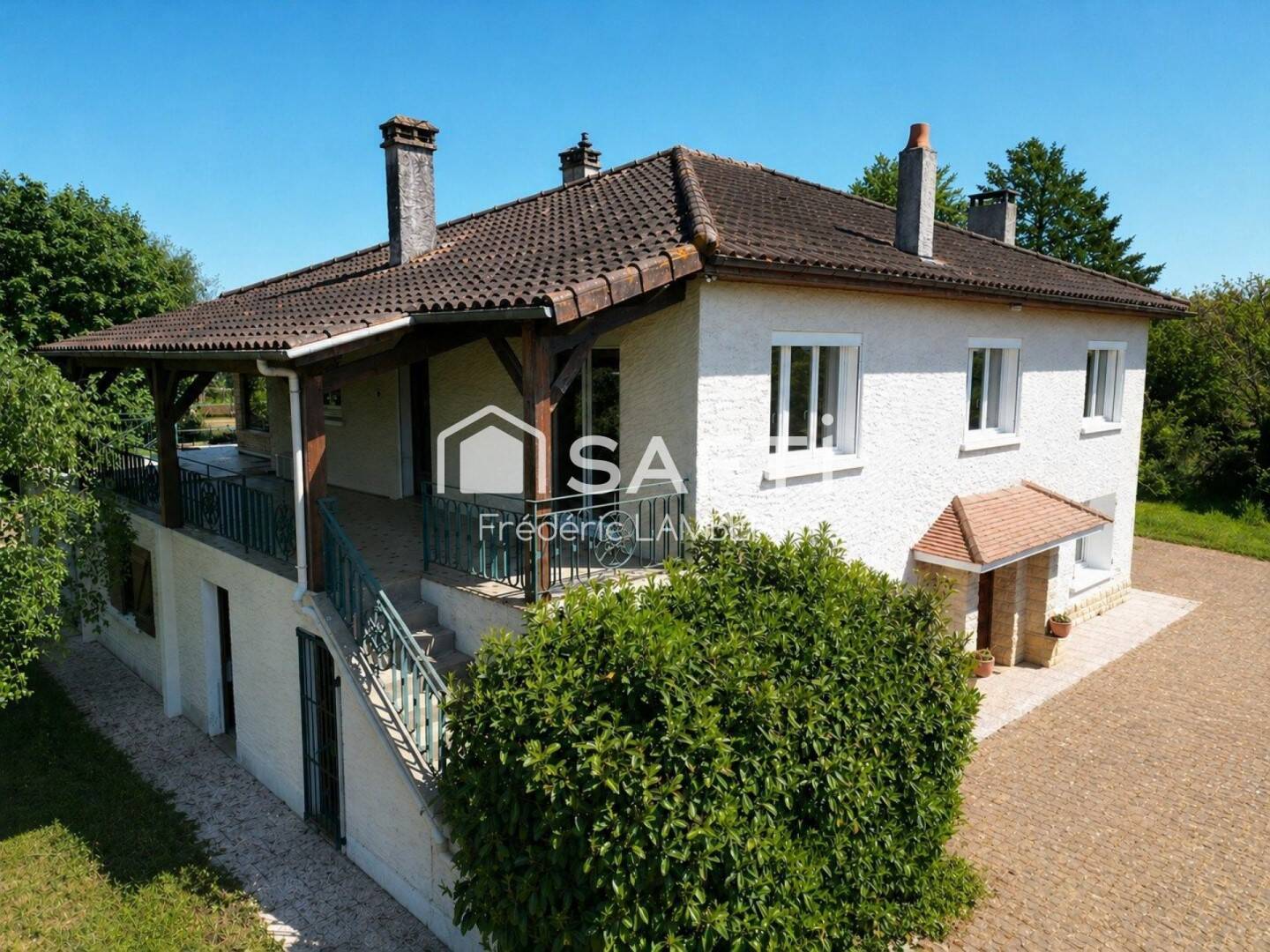 Maison 5 pièces 219 m² · à Vivonne · 219 m² · 209 000 €