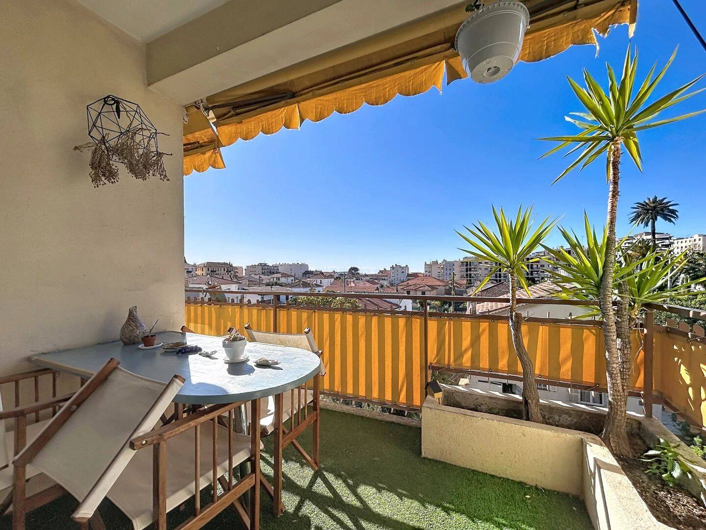 Appartement 2 pièces 60 m² · à Saint-Laurent-du-Var · 60 m² · 270 000 €