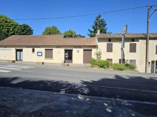 Local commercial à vendre 224 675 € Couhé 86700