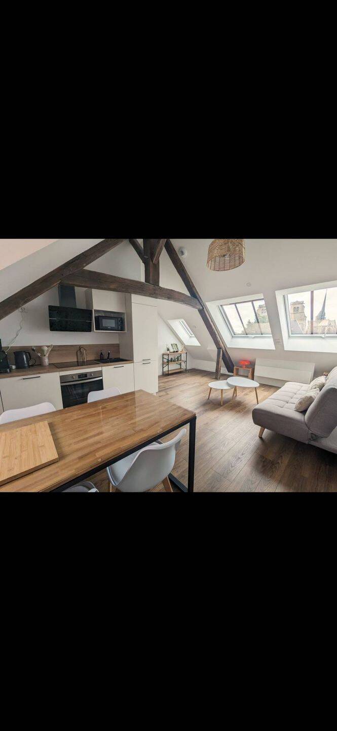 Appartement 1 pièce 53 m² · à Dijon · 53 m² · 700 €