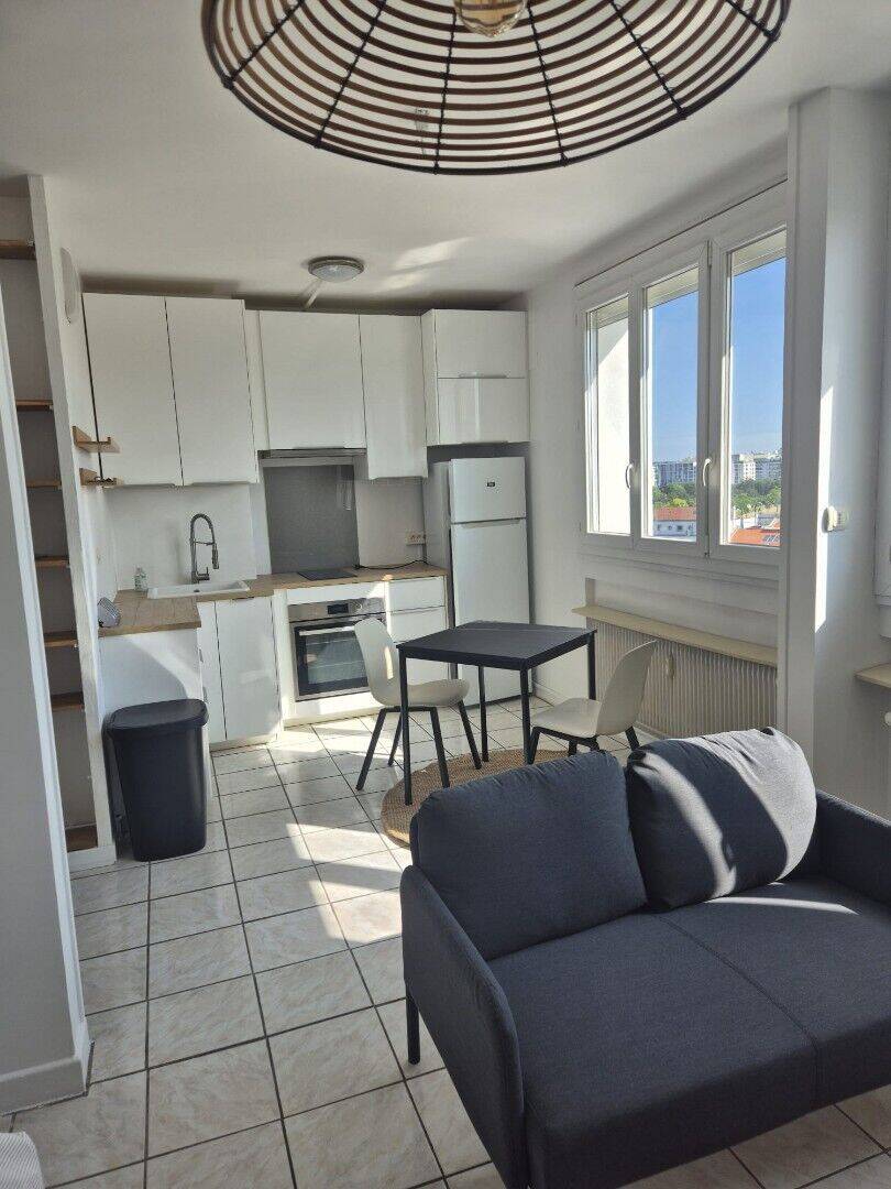 Appartement 1 pièce 32 m² · à Lyon 8ème Arrondissement · 32 m² · 695 €
